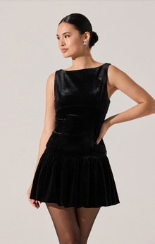 ASTR Jinnie Velvet Boat Neck Top