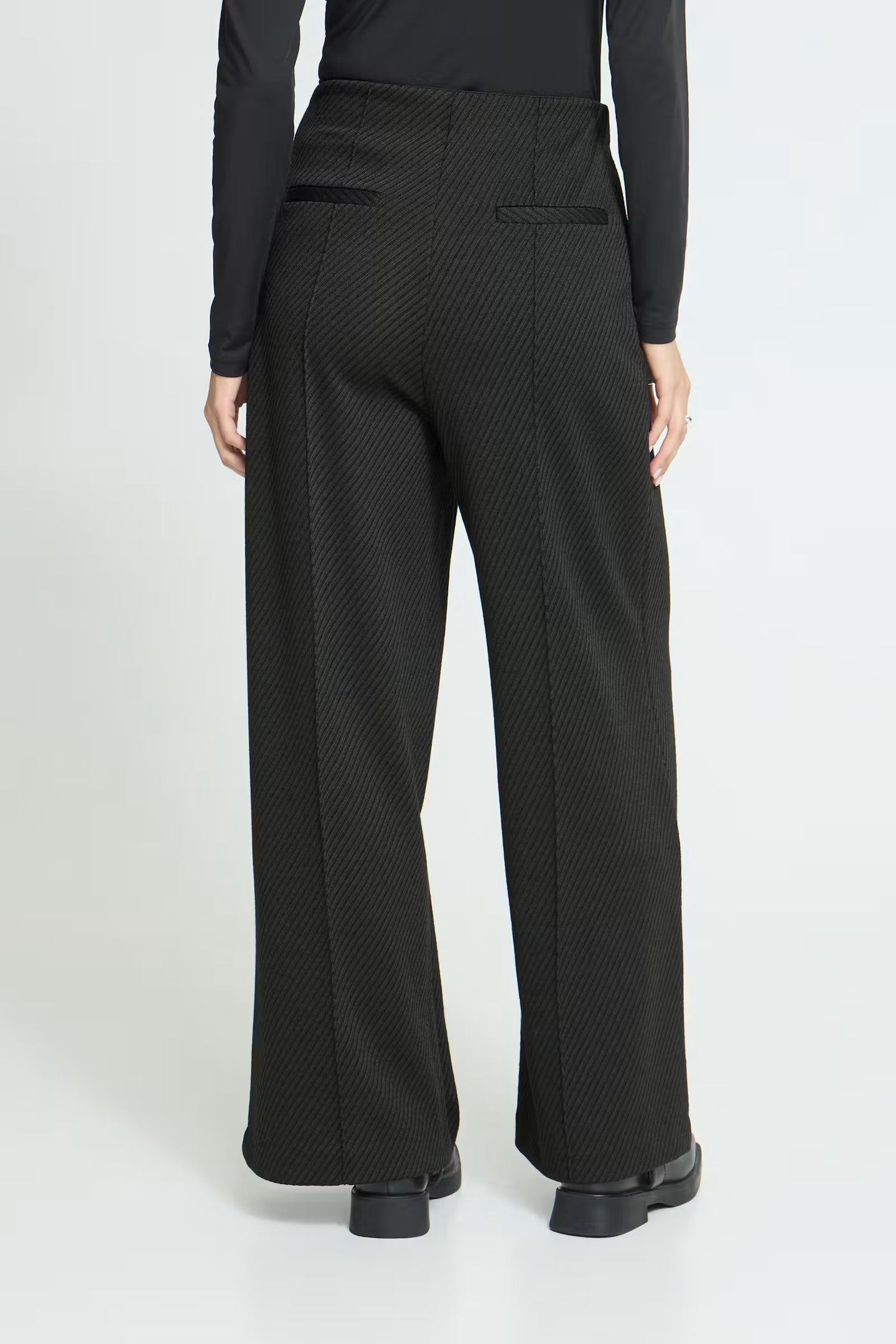 ICHI Twillish Wide Pant in black shown from the back with wide legs and tailored pockets