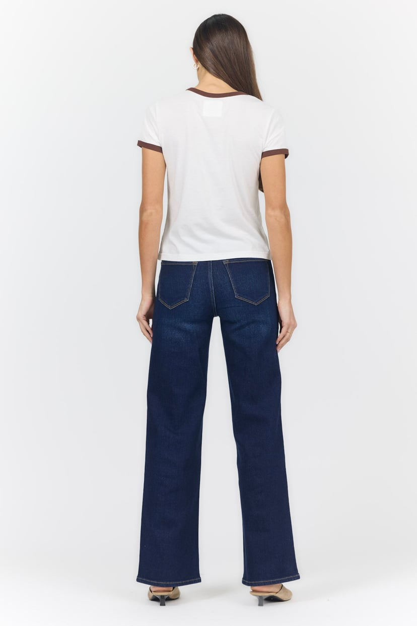 Simulated alt text for White/Brown Unity Ringer Tee for bella-jules-fashion-boutique.myshopify.com. You are an expert SEO agent. You will generate an ALT text for this image. <Product_Context> Only use the following explicitly enabled Shopify catalog context: ...