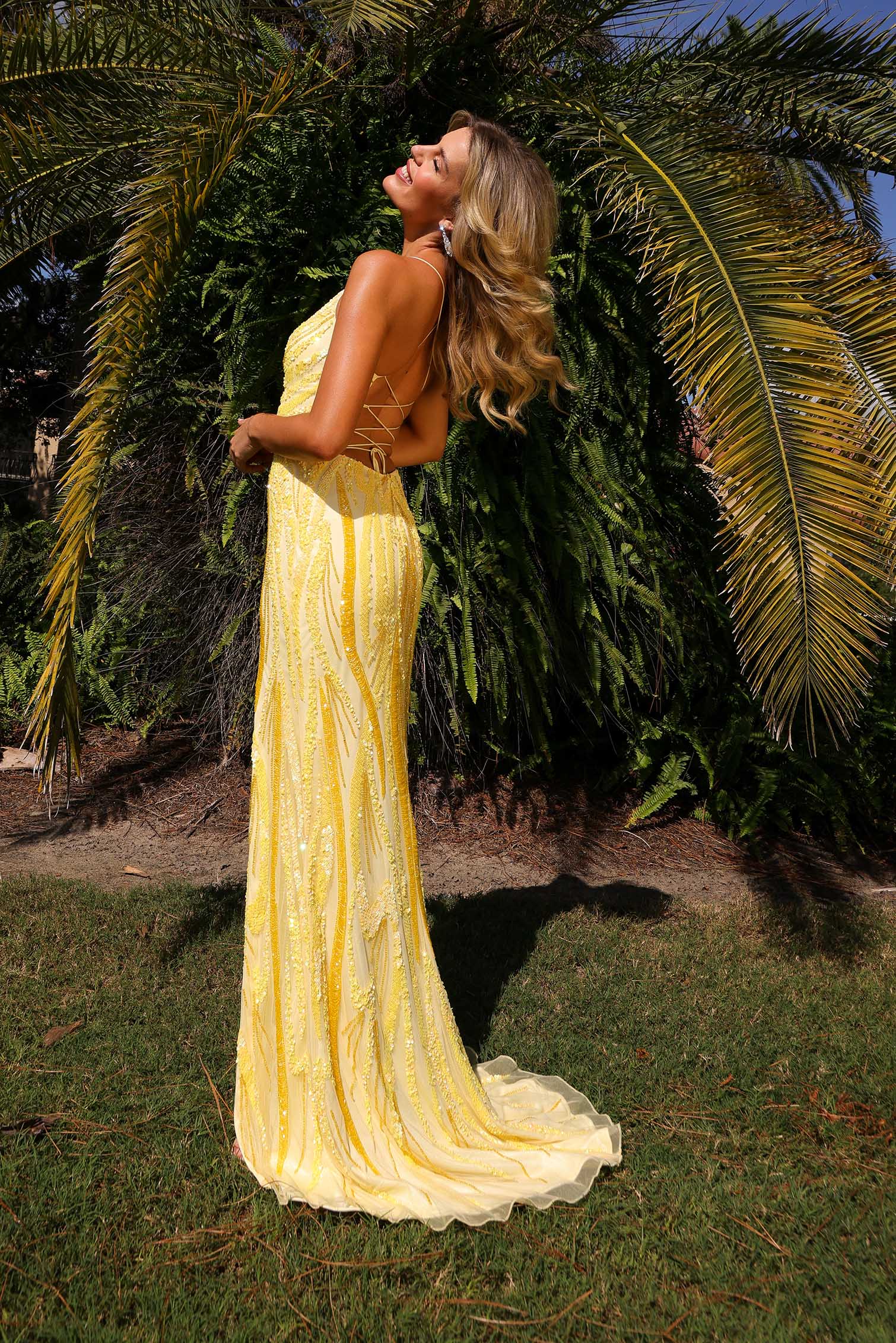 primavera prom dresses Couture 3946 Fitted bodice with straight skirt Neckline Primavera Couture 4134 - Strapless