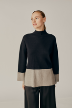 Centaurea Turtleneck Sweater