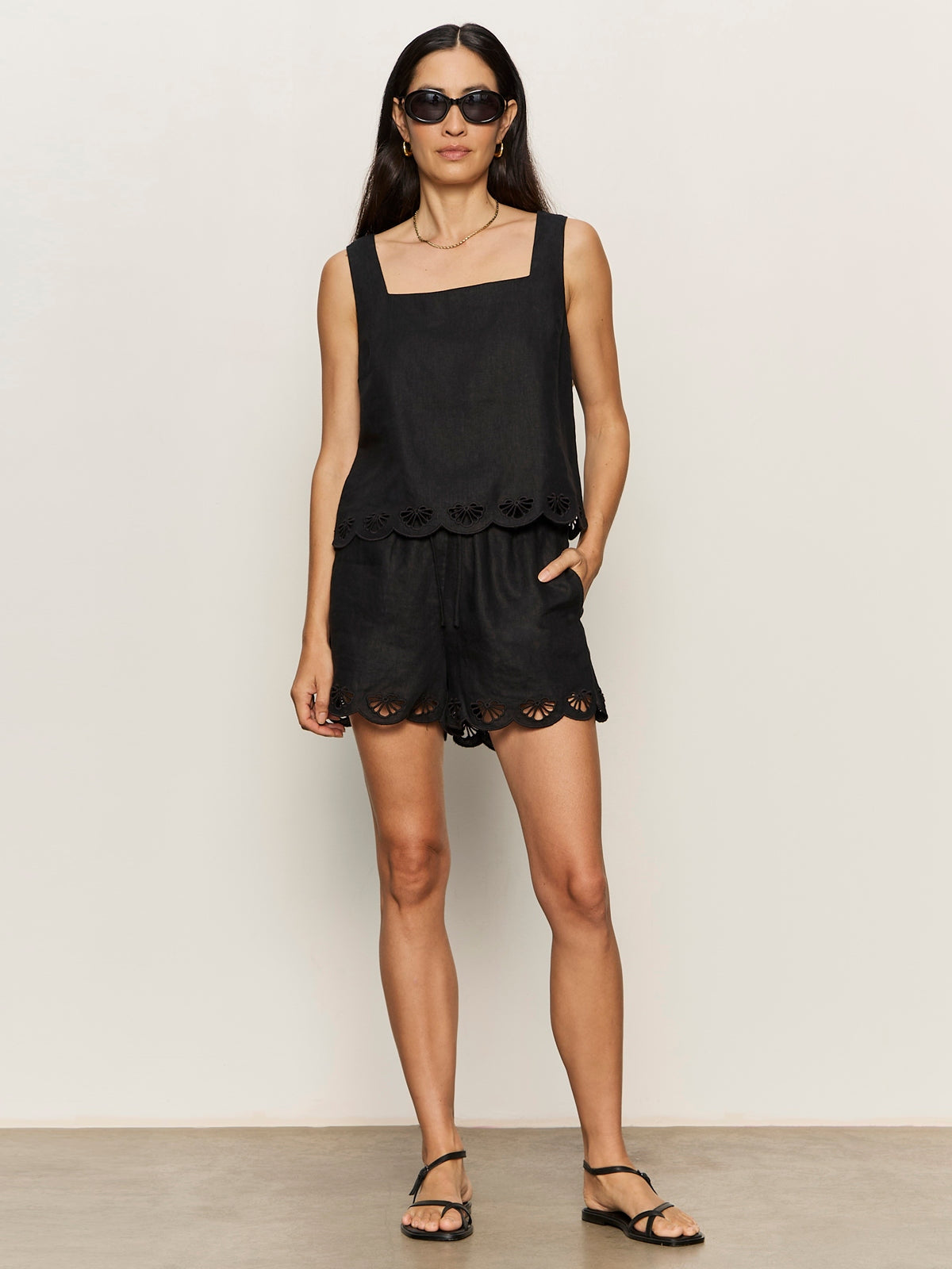 Sanctuary-Black Almost There Linen Shorts