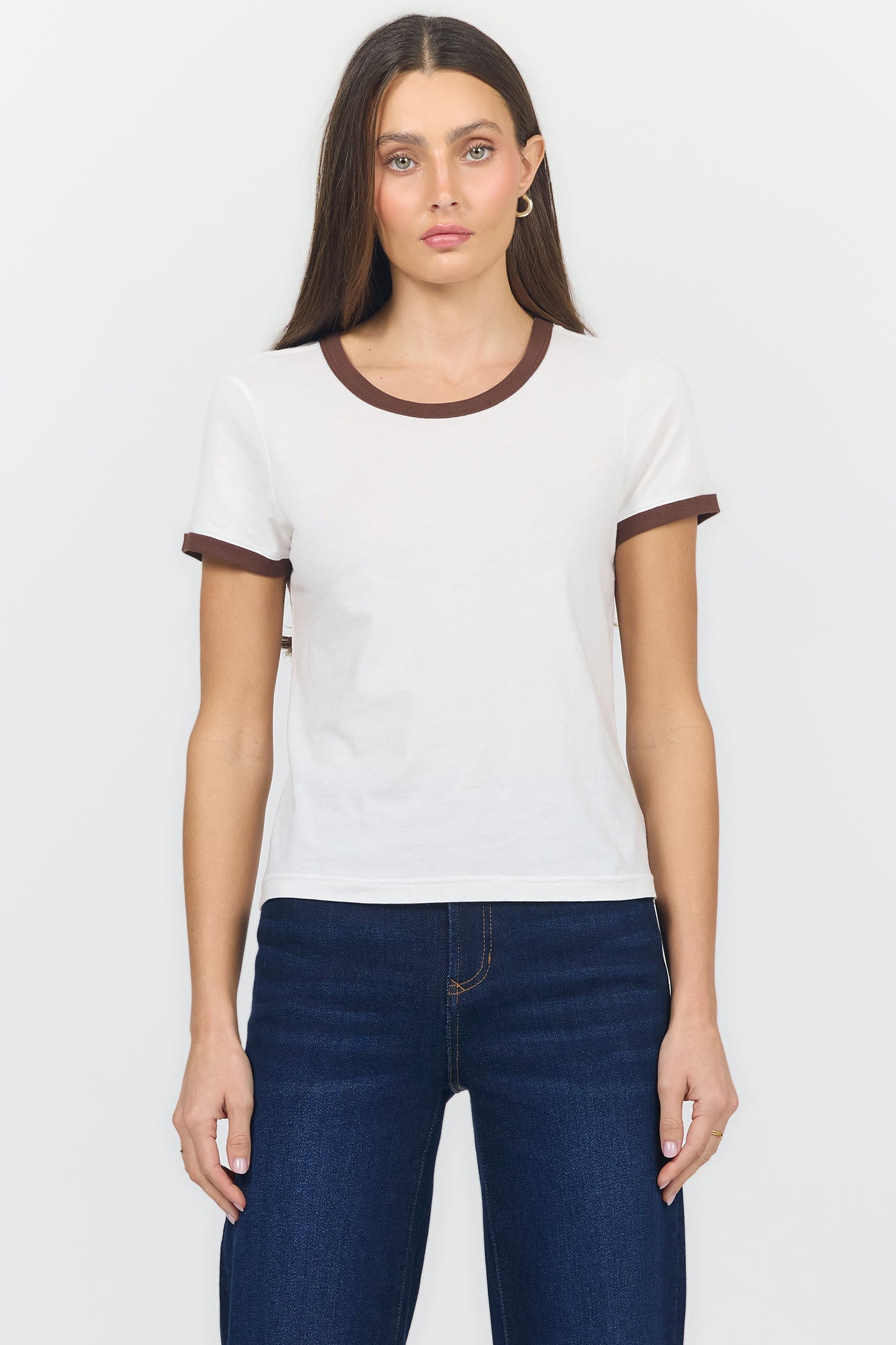 Simulated alt text for White/Brown Unity Ringer Tee for bella-jules-fashion-boutique.myshopify.com. You are an expert SEO agent. You will generate an ALT text for this image. <Product_Context> Only use the following explicitly enabled Shopify catalog context: ...