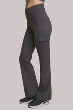 Flared Cargo Legging