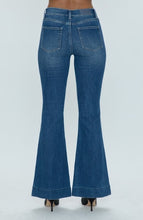 Kinsley Flare Jeans