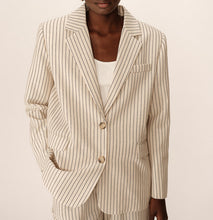 Pia Jacket