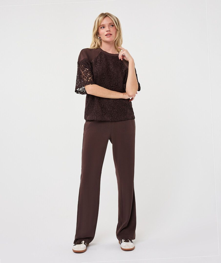 esqualo Cacao Modal Lace Top in cacao with lace sleeves modeled by a woman