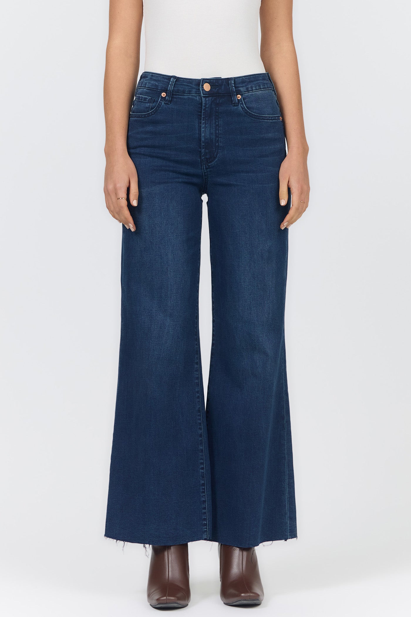 Simulated alt text for Fiona Princess Jeans for bella-jules-fashion-boutique.myshopify.com. You are an expert SEO agent. You will generate an ALT text for this image. <Product_Context> Only use the following explicitly enabled Shopify catalog context: ...