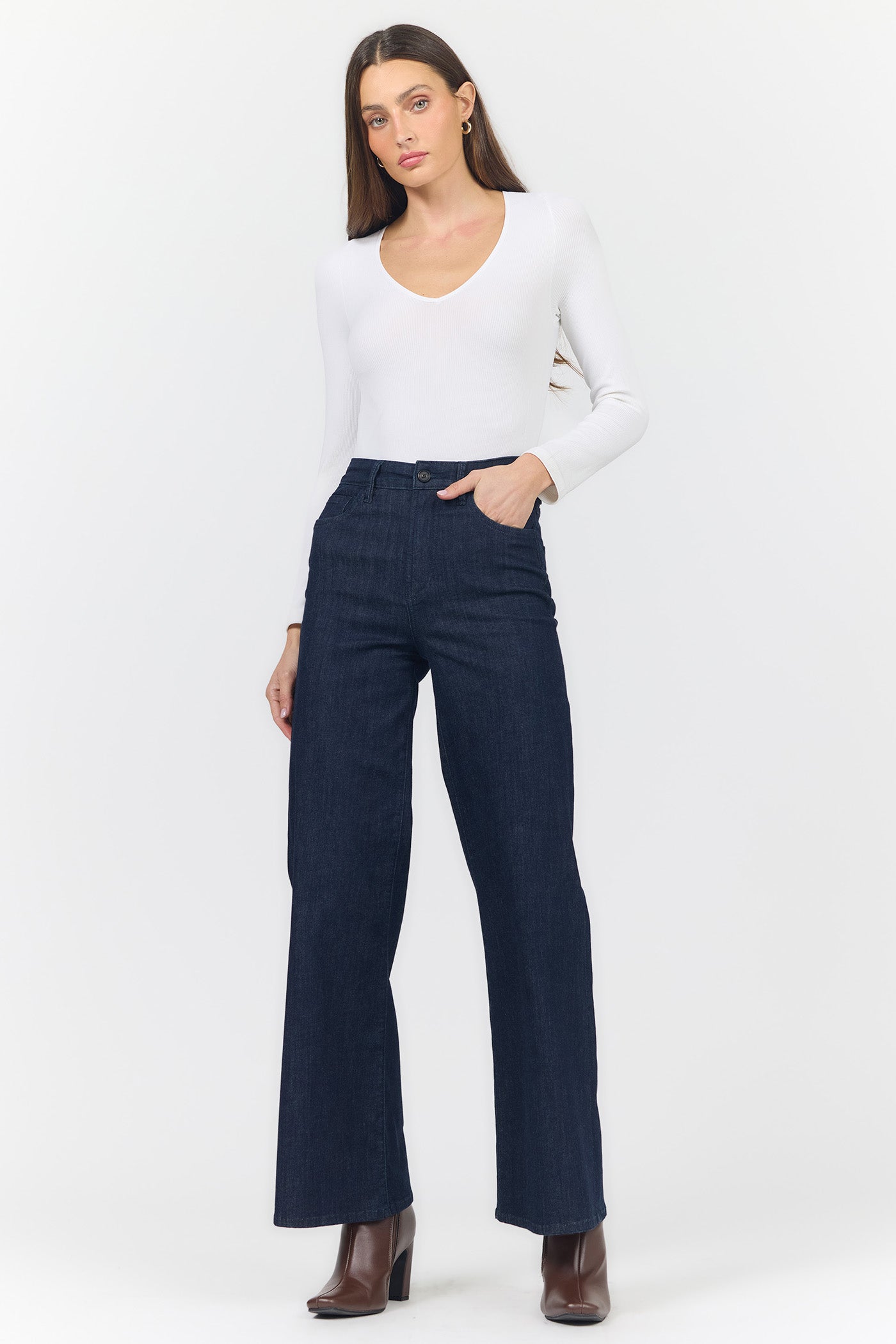 Simulated alt text for Fiona Zodiac Jeans for bella-jules-fashion-boutique.myshopify.com. You are an expert SEO agent. You will generate an ALT text for this image. <Product_Context> Only use the following explicitly enabled Shopify catalog context: ...