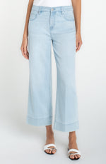 Liverpool Stride Crop Wide Led w/ Embroidered Side Seam