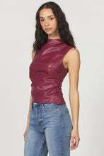 Shaunee Tank