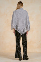 Elan Poncho